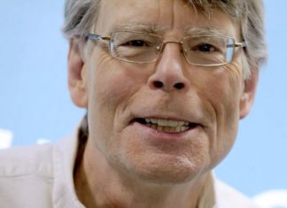 Stephen King est le 5e auteur le mieux payé de 2019 selon Forbes stephen-king-portrait