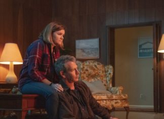 Mare Winningham and Ben Mendelsohn as Jeannie and Ralph Anderson in The Outsider.